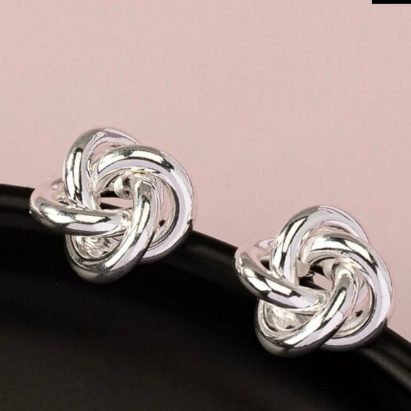 🆕 Silver Twist Design Stud Earrings NWT - Picture 3 of 4